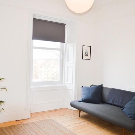 Modern 1 Bedroom Flat In The Heart Of Эдинбург Экстерьер фото
