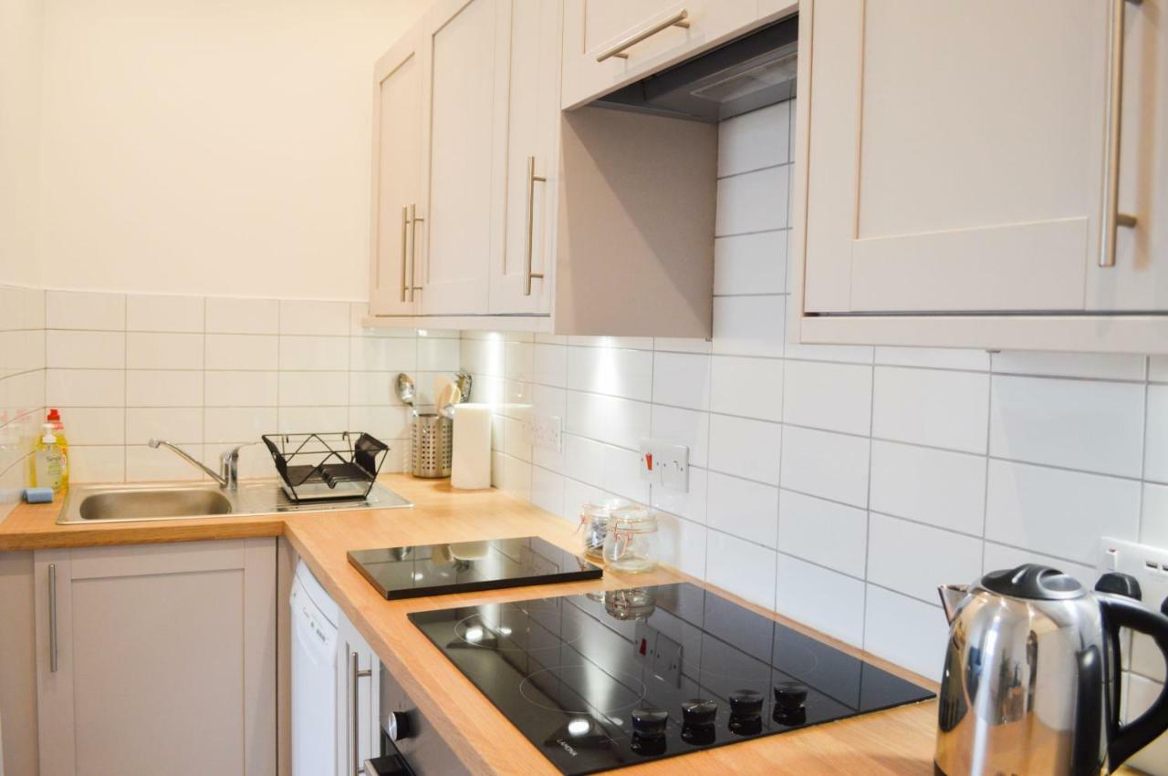 Modern 1 Bedroom Flat In The Heart Of Эдинбург Экстерьер фото